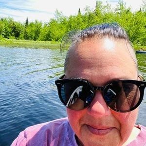 Meet your Posher, Christine